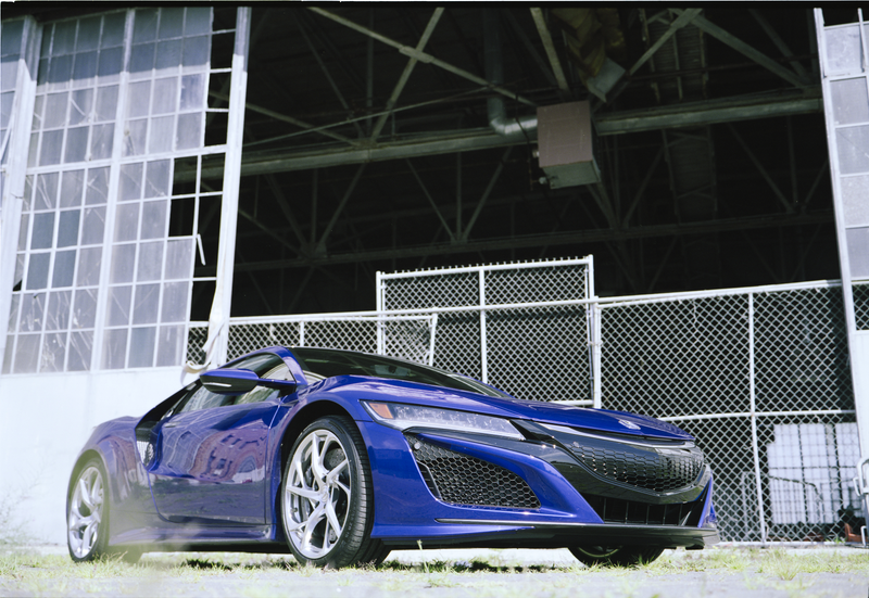 Illustration for article titled The 2017 Acura NSX Is Still The Crazy Fast Spaceship You Can Live With Every Day